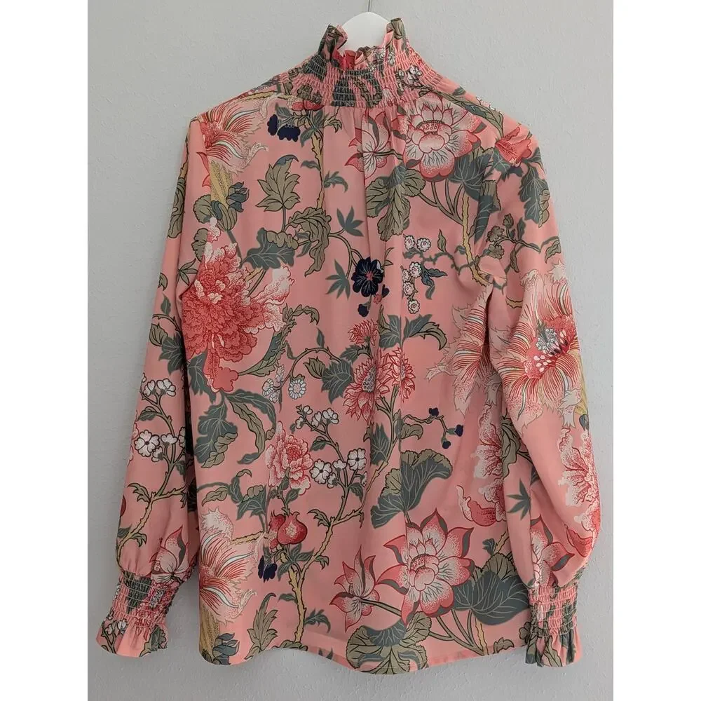Tuckernuck Pink Floral Smocked Neck Blouse Top Women’s Medium Lightweight - Picture 2 of 7